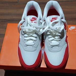 BRAND NEW RED NIKE AIR MAX 1